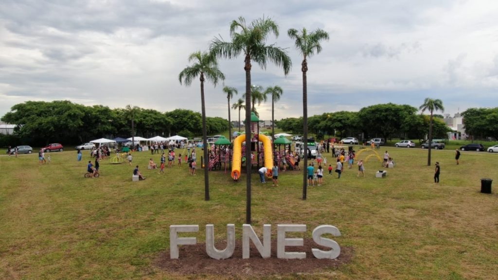 plaza en funes