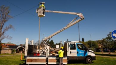 Luminarias led nuevas en una calle de Rosario