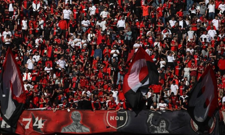 Hinchas de Newell's en las tribunas del Coloso Marcelo Bielsa