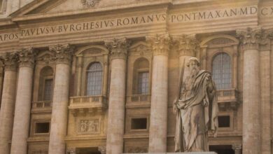 Fachada de la Basílica de San Pedro en el Vaticano