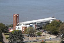 Estación Fluvial de Rosario frente al río Paraná