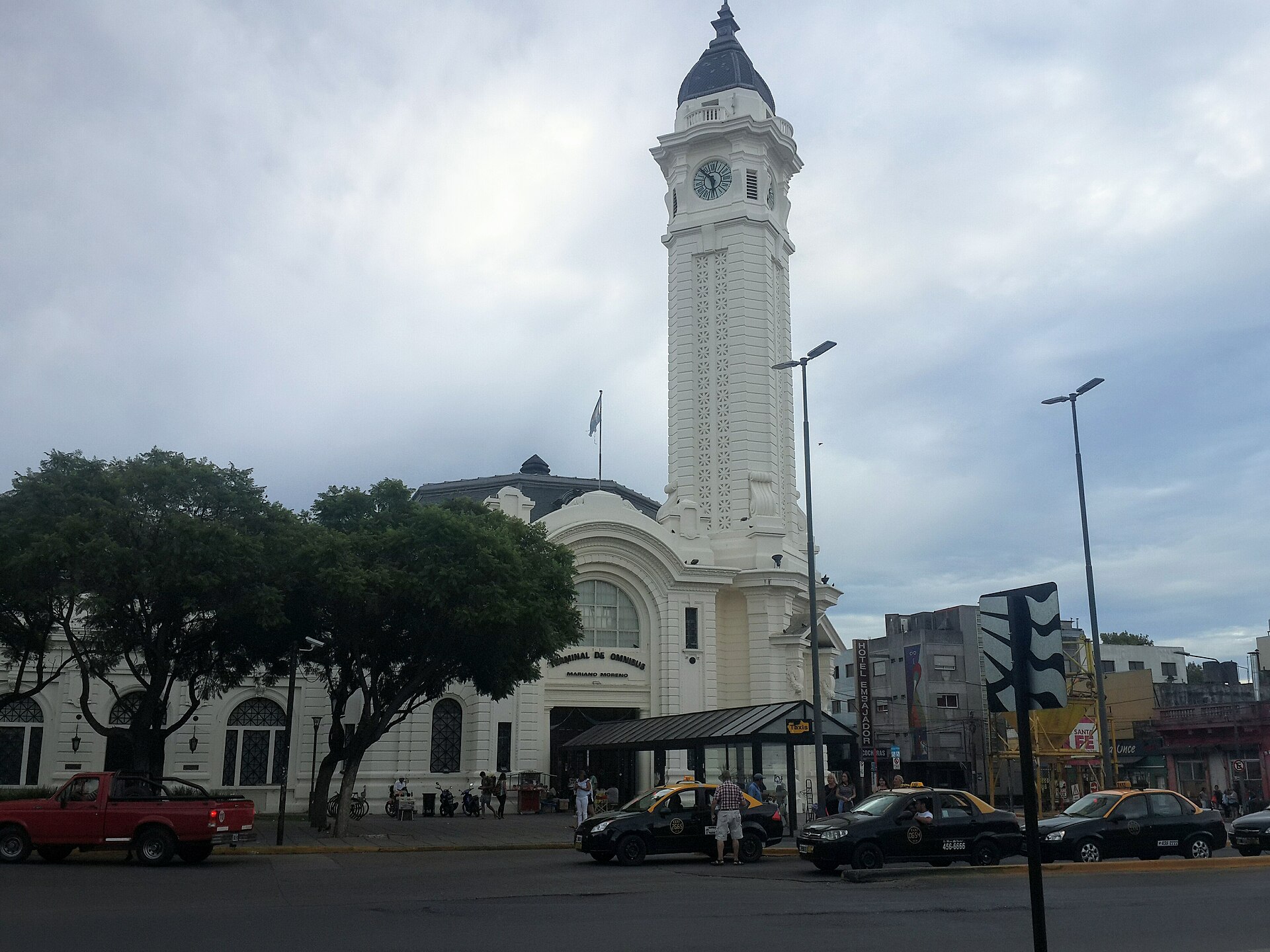 Frente de la Terminal de Ómnibus Mariano Moreno de Rosario