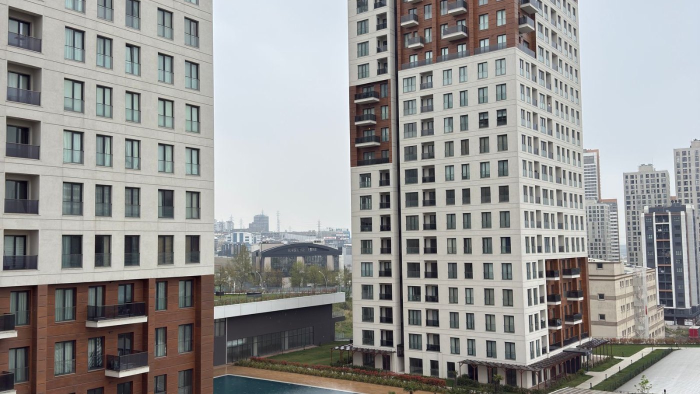 Torres de departamentos en una ciudad